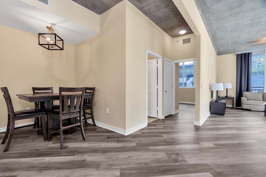 300 S. Australian Ave # 618 - 006