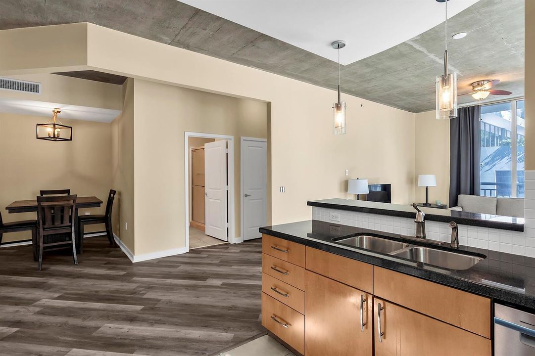 300 S. Australian Ave # 618 - 013