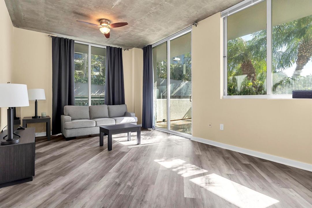 300 S. Australian Ave # 618 - 483