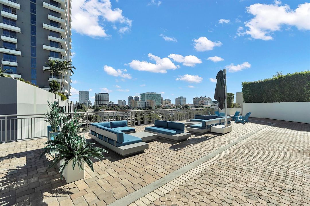 300 S. Australian Ave # 618 - 505