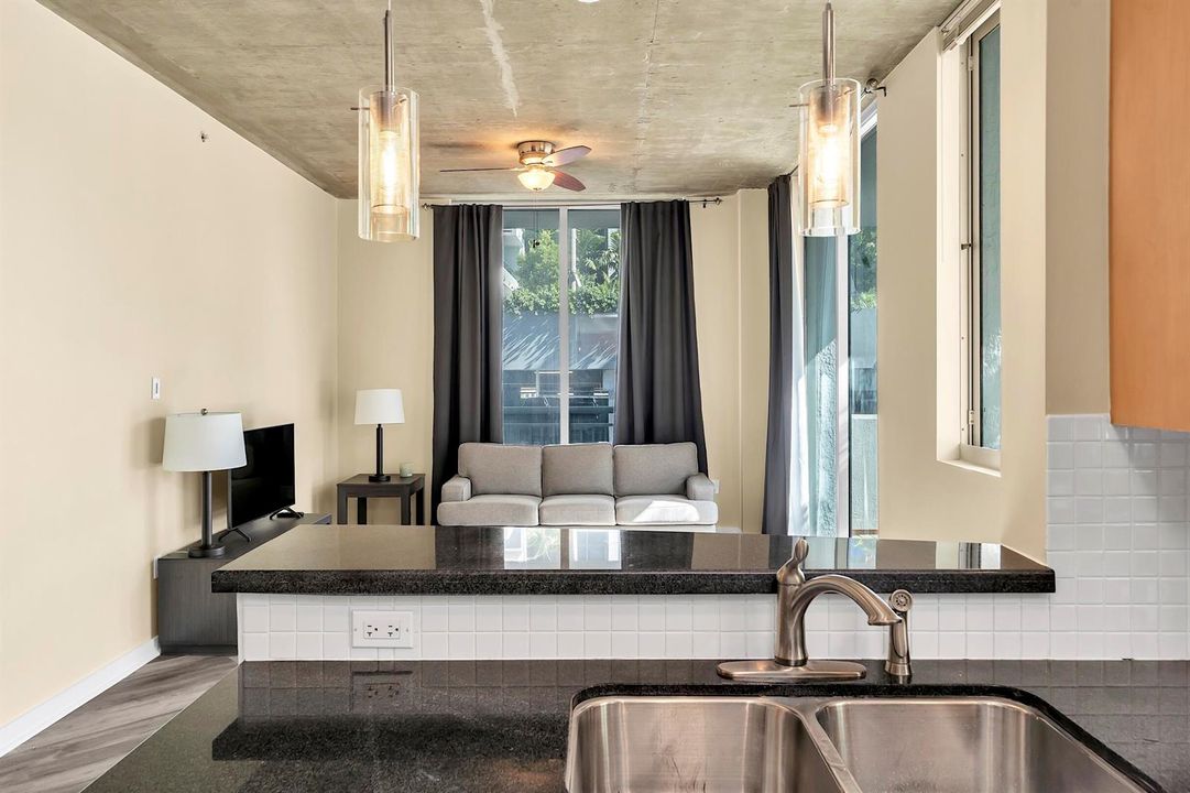 300 S. Australian Ave # 618 - 012