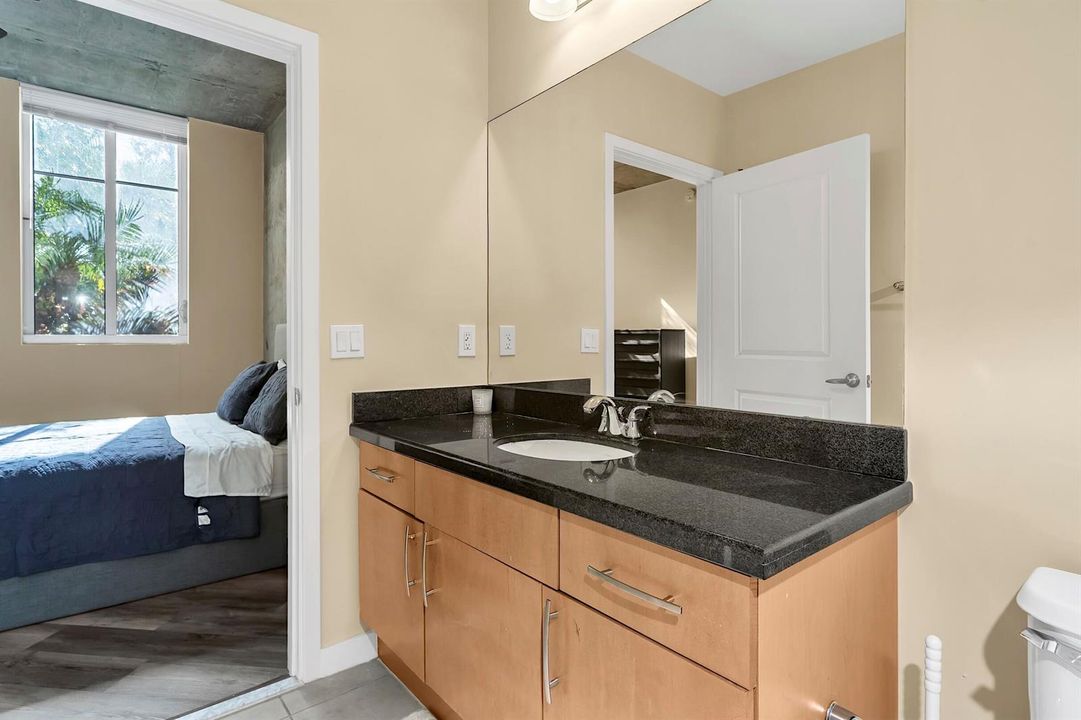 300 S. Australian Ave # 618 - 494