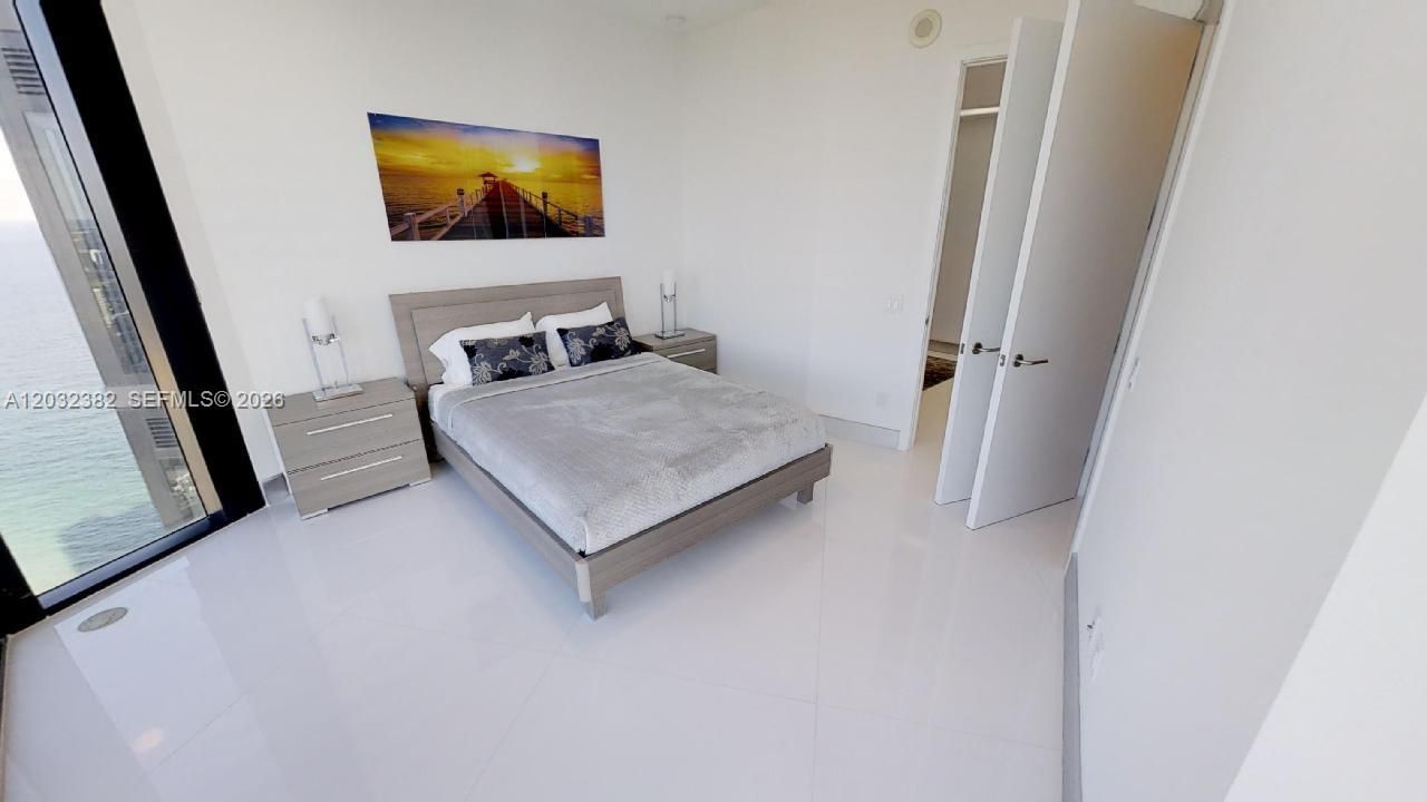 В аренду: $26,000 (3 спален, 4 ванн, 3130 Квадратных фут)
