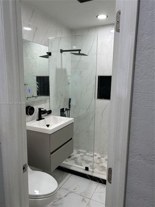 В аренду: $3,300 (3 спален, 2 ванн, 1500 Квадратных фут)