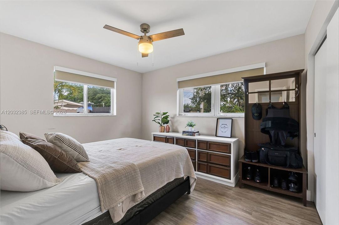 For Sale: $740,000 (3 beds, 2 baths, 1577 Square Feet)