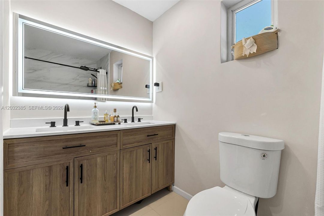 For Sale: $740,000 (3 beds, 2 baths, 1577 Square Feet)
