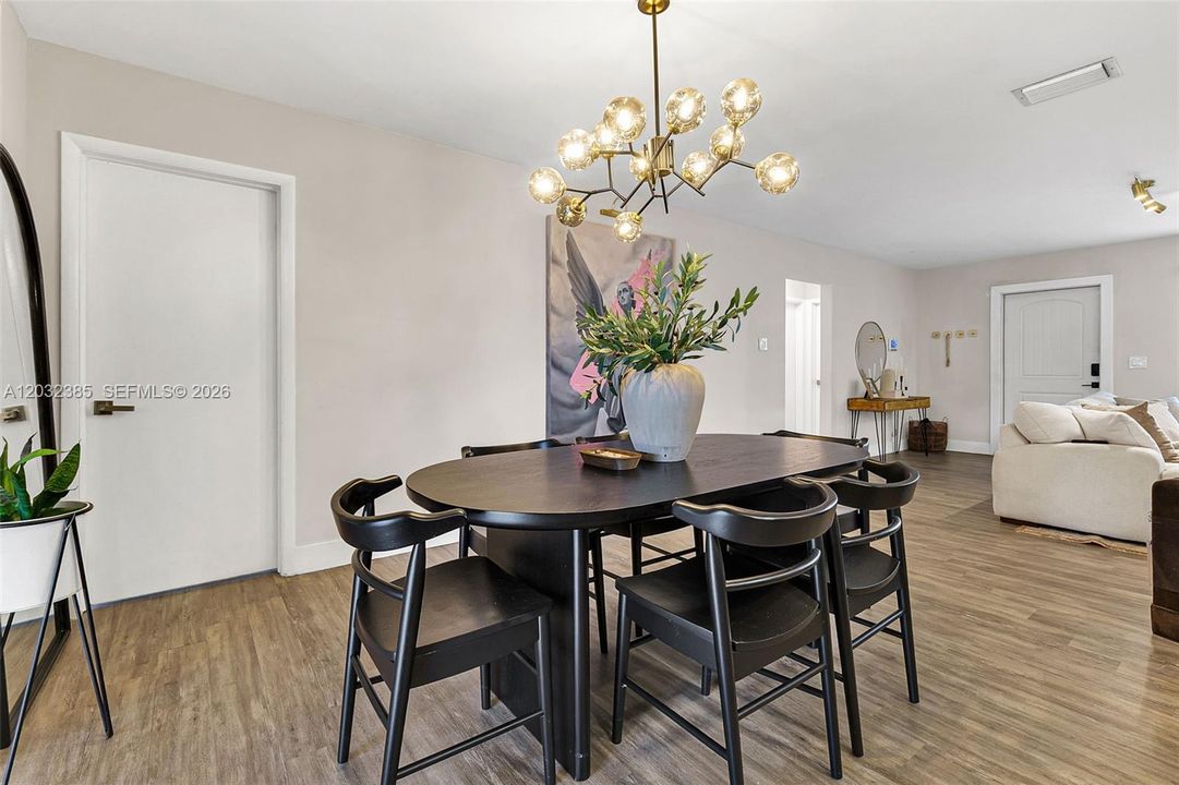 For Sale: $740,000 (3 beds, 2 baths, 1577 Square Feet)