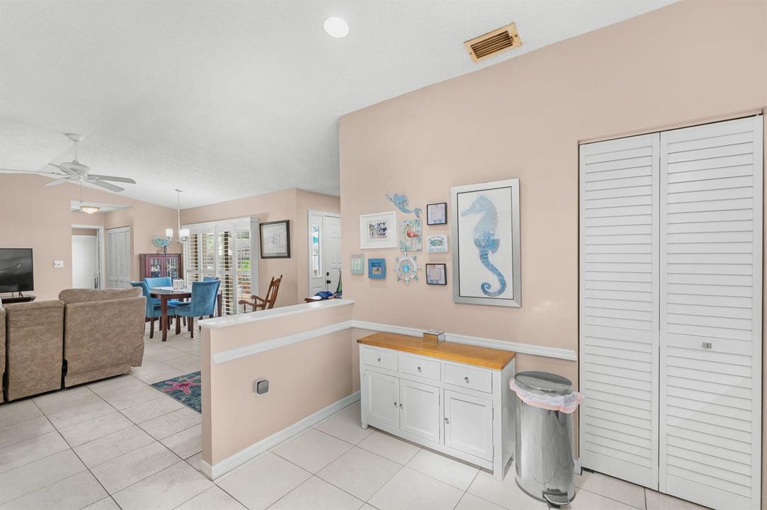 Kitchen pantry