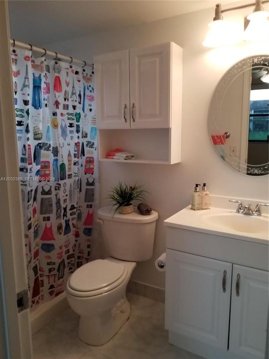 For Rent: $2,200 (2 beds, 2 baths, 900 Square Feet)