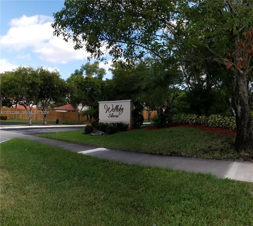 For Rent: $2,200 (2 beds, 2 baths, 900 Square Feet)