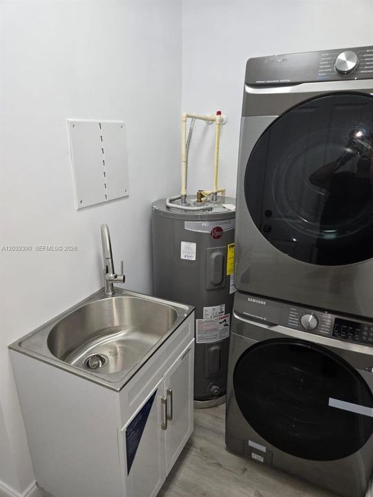 В аренду: $2,850 (3 спален, 2 ванн, 1528 Квадратных фут)