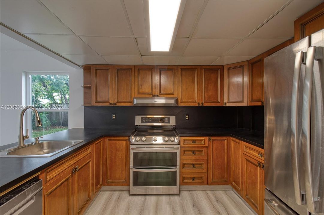 For Rent: $2,900 (2 beds, 2 baths, 1060 Square Feet)