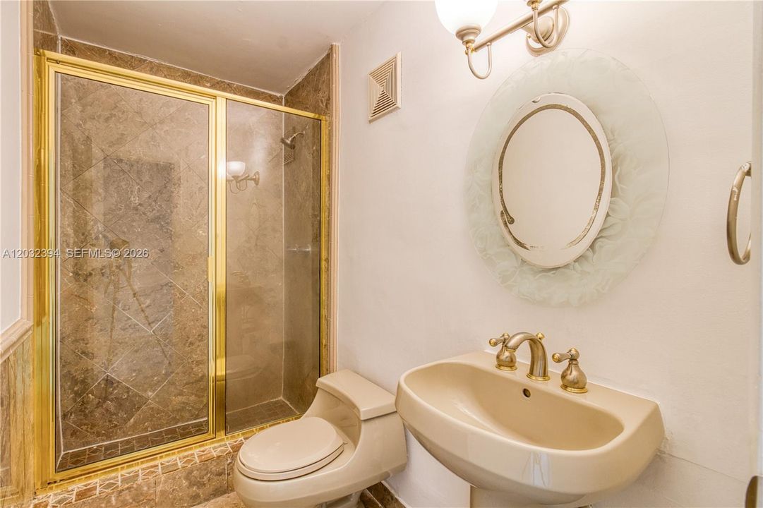 For Rent: $2,900 (2 beds, 2 baths, 1060 Square Feet)