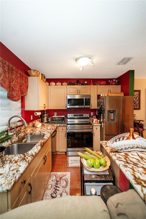 For Sale: $474,900 (3 beds, 2 baths, 1520 Square Feet)