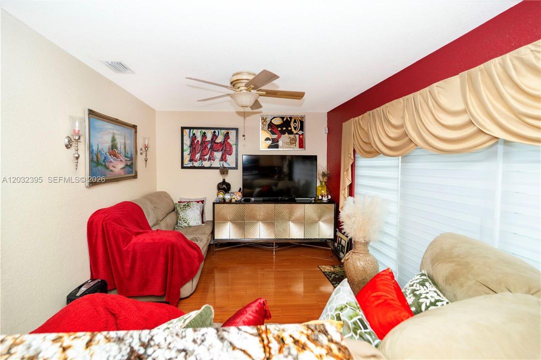 For Sale: $474,900 (3 beds, 2 baths, 1520 Square Feet)