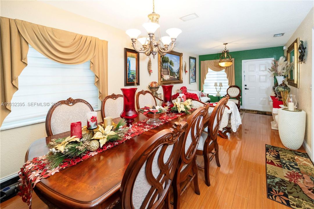 For Sale: $474,900 (3 beds, 2 baths, 1520 Square Feet)