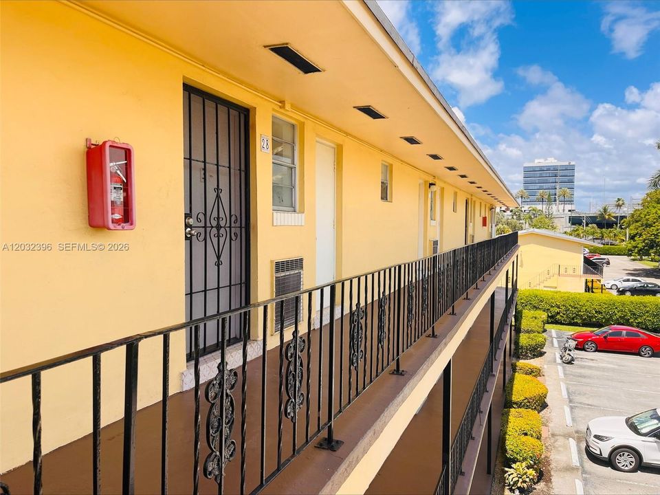 For Sale: $250,000 (1 beds, 1 baths, 0 Square Feet)