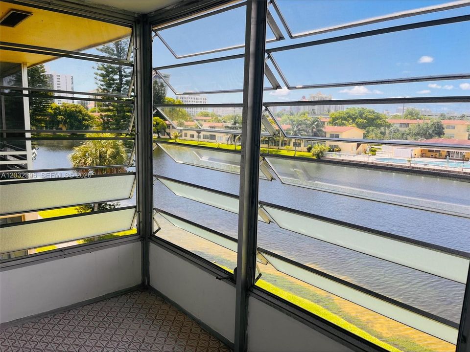 For Sale: $250,000 (1 beds, 1 baths, 0 Square Feet)