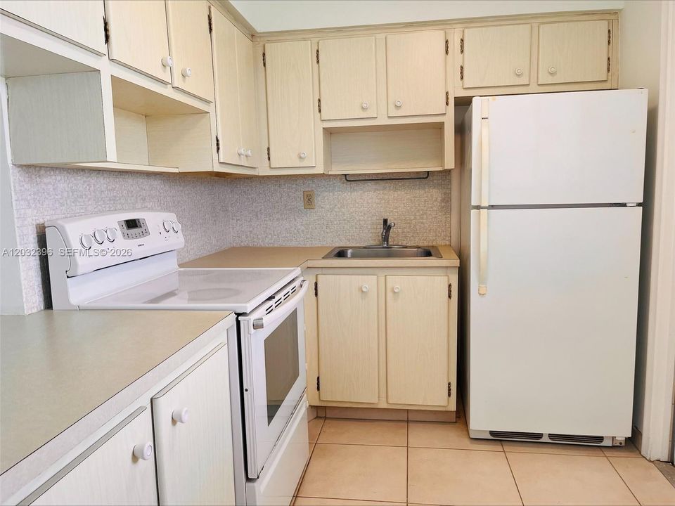 For Sale: $250,000 (1 beds, 1 baths, 0 Square Feet)