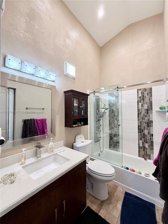 For Sale: $380,000 (3 beds, 2 baths, 1518 Square Feet)