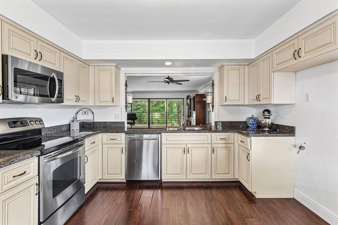 006-6462AspenGlenCircle-BoyntonBeach-FL-