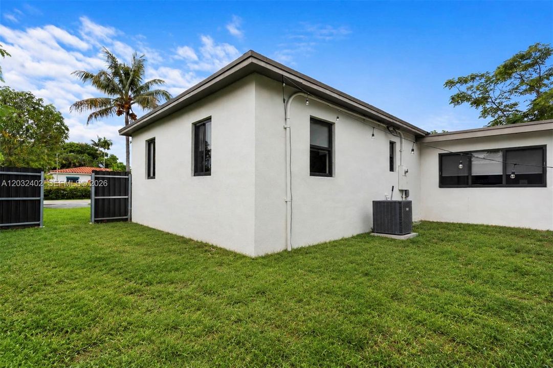 For Rent: $4,199 (3 beds, 2 baths, 1482 Square Feet)