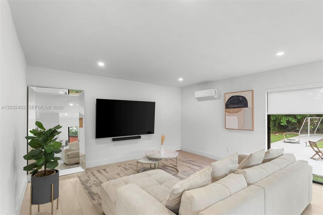 For Rent: $4,199 (3 beds, 2 baths, 1482 Square Feet)