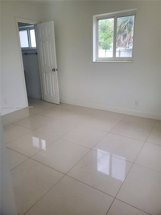 For Sale: $470,000 (4 beds, 2 baths, 1184 Square Feet)