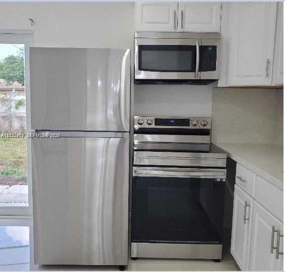 For Sale: $470,000 (4 beds, 2 baths, 1184 Square Feet)