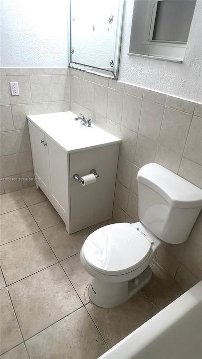 For Rent: $1,675 (1 beds, 1 baths, 730 Square Feet)