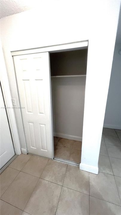 For Rent: $1,675 (1 beds, 1 baths, 730 Square Feet)