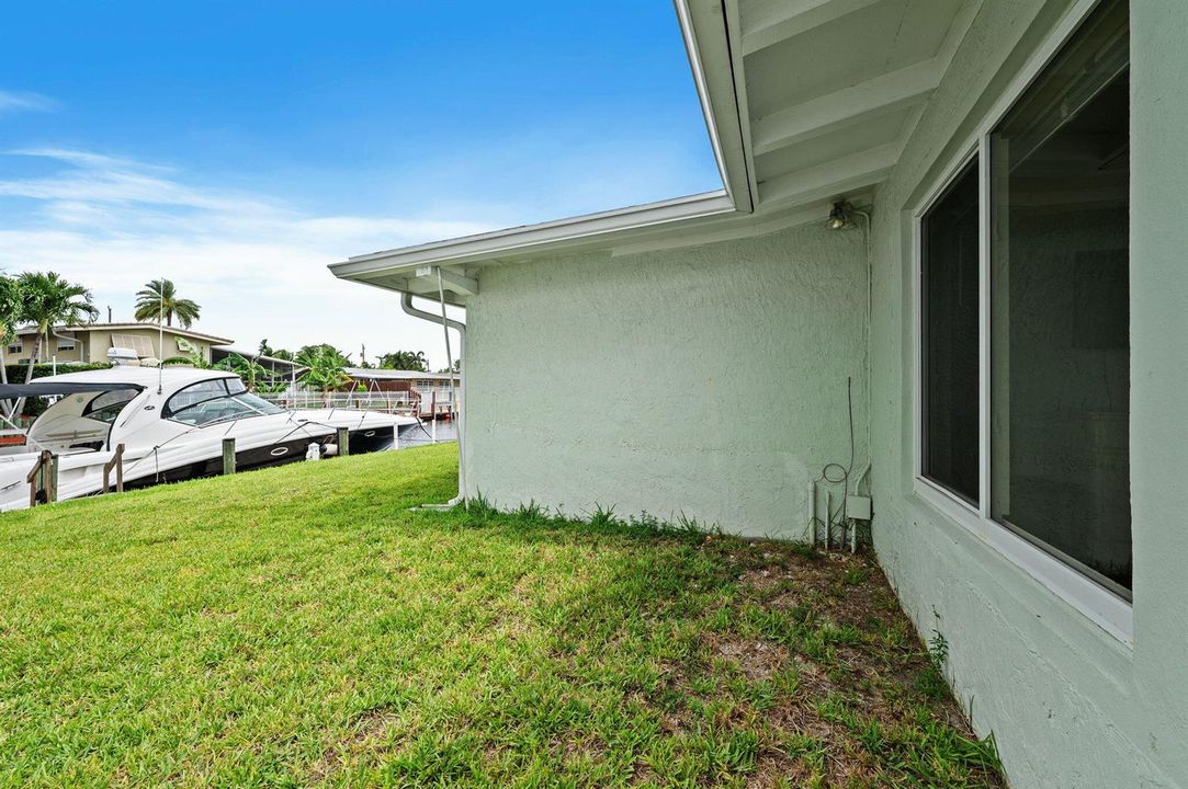 30-web-or-mls-2637-marathon-ln