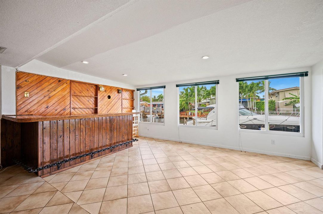 7-web-or-mls-2637-marathon-ln