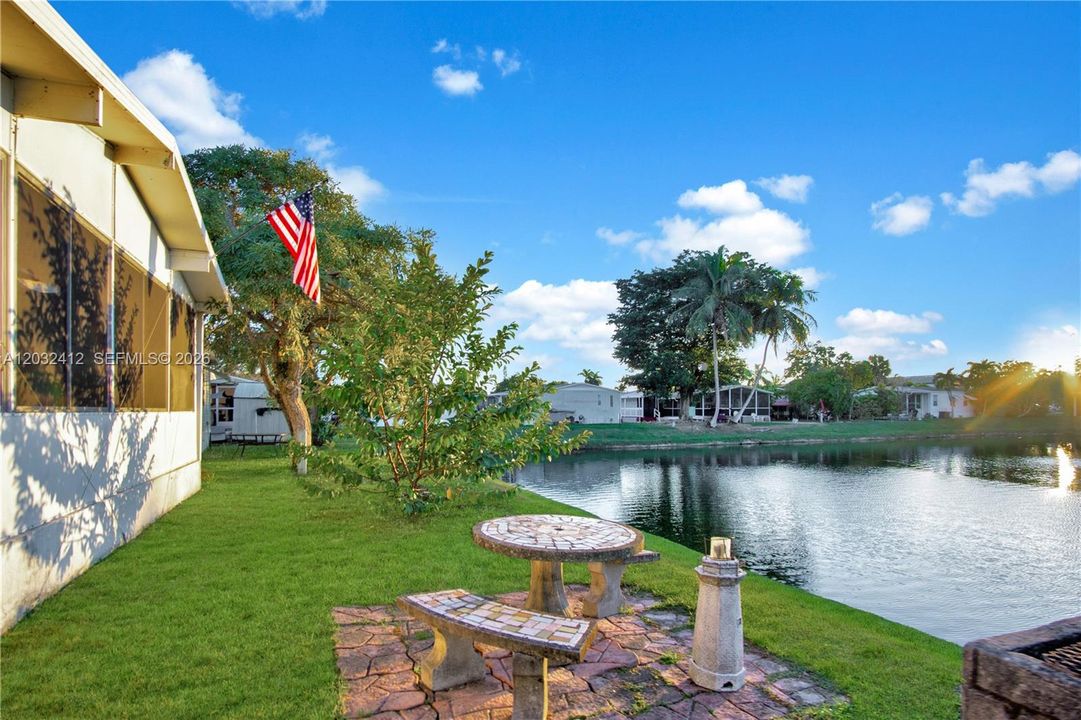 For Sale: $199,000 (2 beds, 2 baths, 1170 Square Feet)