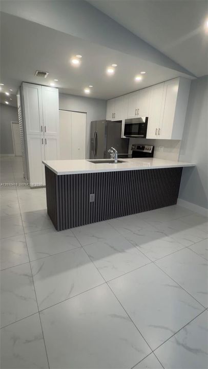 For Sale: $569,000 (3 beds, 2 baths, 1170 Square Feet)