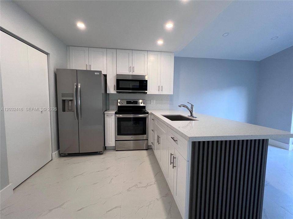 For Sale: $569,000 (3 beds, 2 baths, 1170 Square Feet)