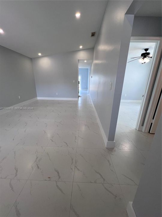 Living Room / Dining