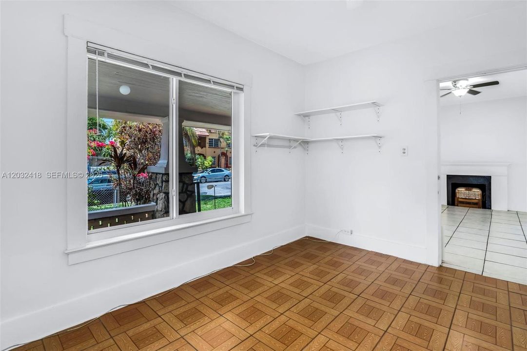 En Renta: $2,950 (3 camas, 2 baños, 2204 Pies cuadrados)
