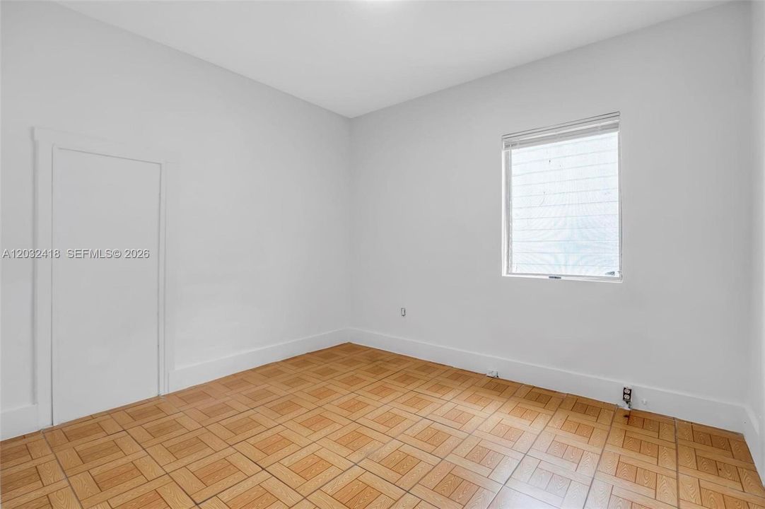 En Renta: $2,950 (3 camas, 2 baños, 2204 Pies cuadrados)