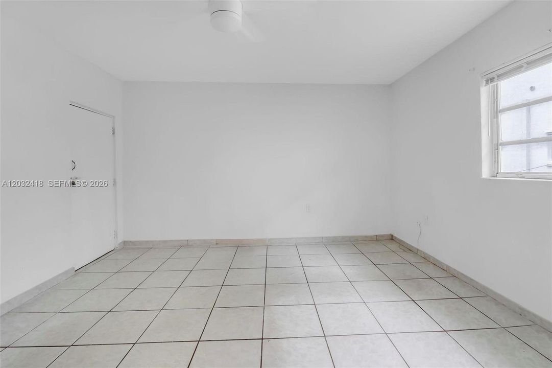En Renta: $2,950 (3 camas, 2 baños, 2204 Pies cuadrados)