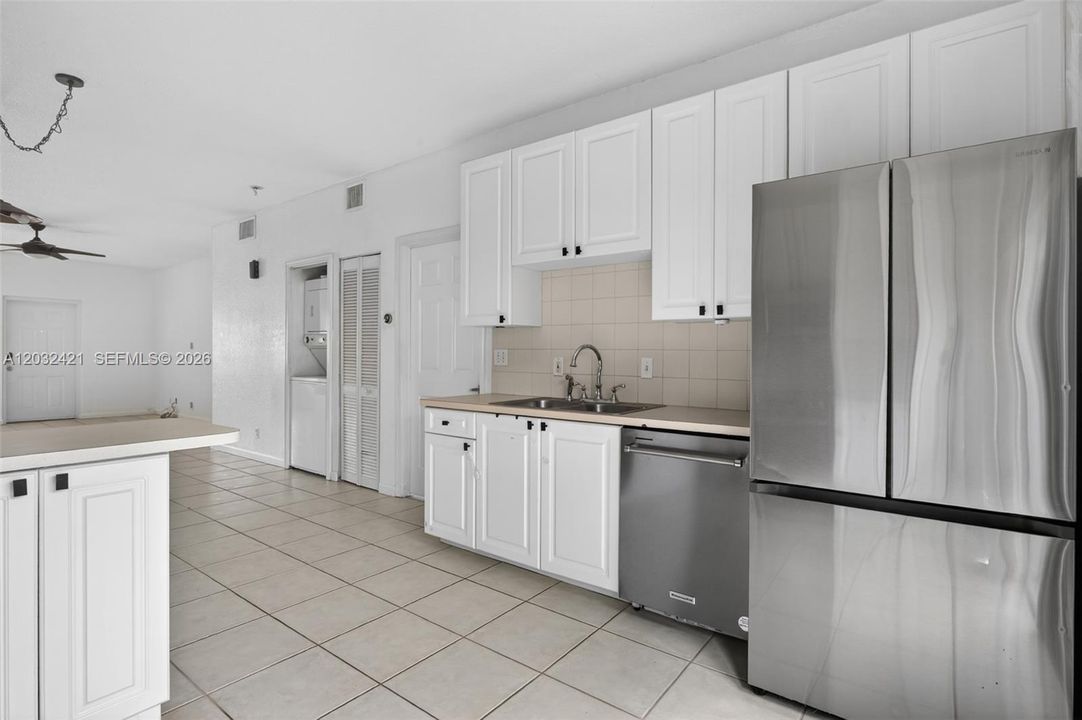 For Rent: $2,650 (2 beds, 2 baths, 1080 Square Feet)