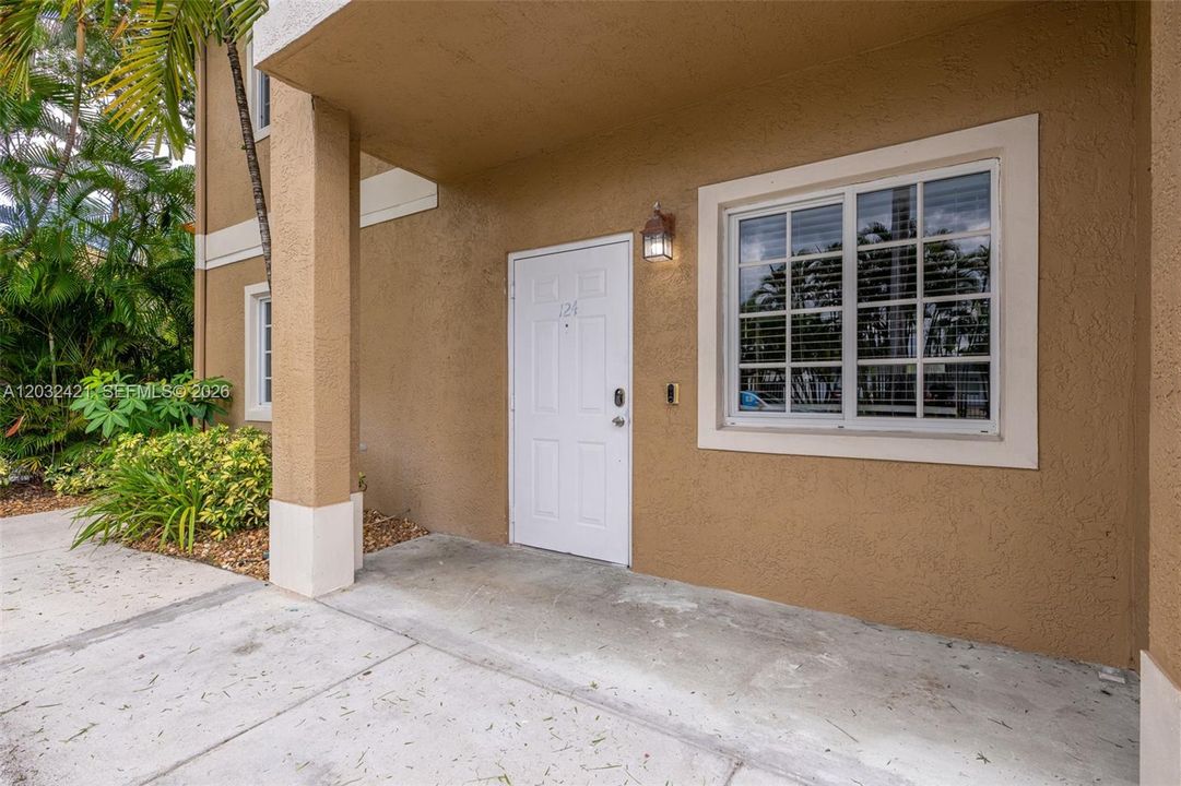 For Rent: $2,650 (2 beds, 2 baths, 1080 Square Feet)