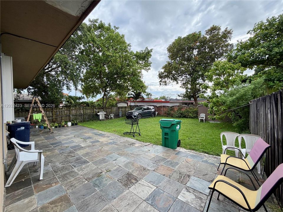 For Rent: $3,500 (3 beds, 2 baths, 1470 Square Feet)