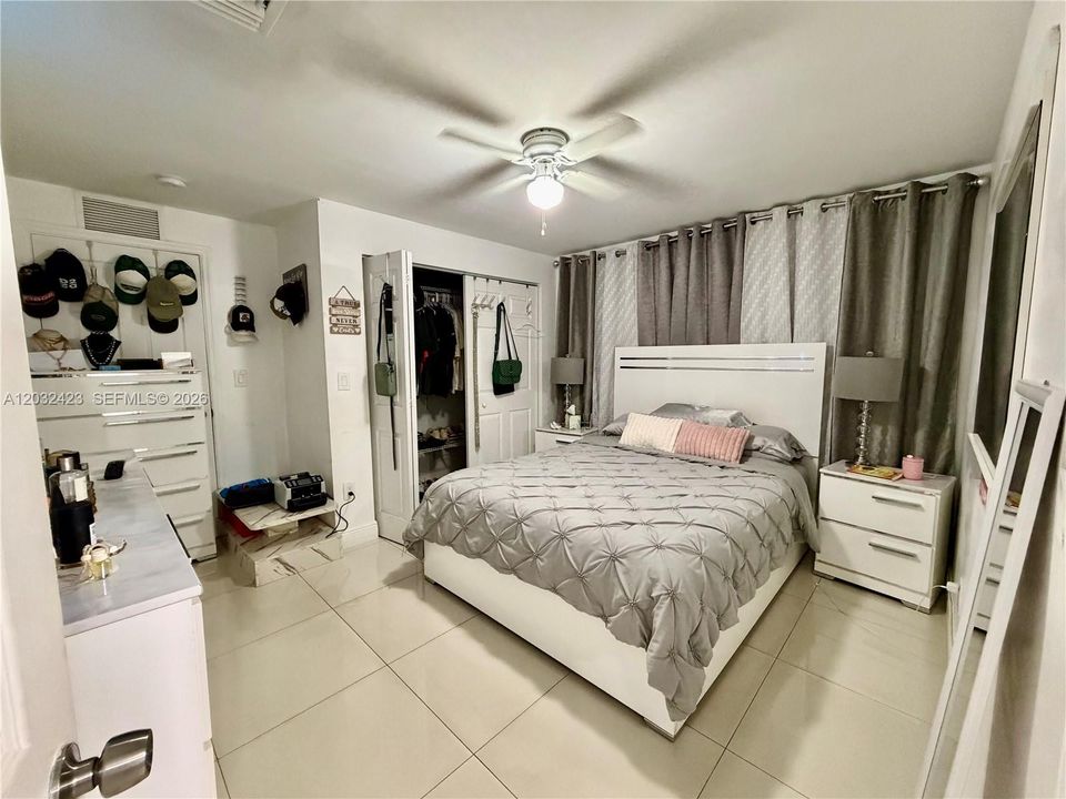 For Rent: $3,500 (3 beds, 2 baths, 1470 Square Feet)