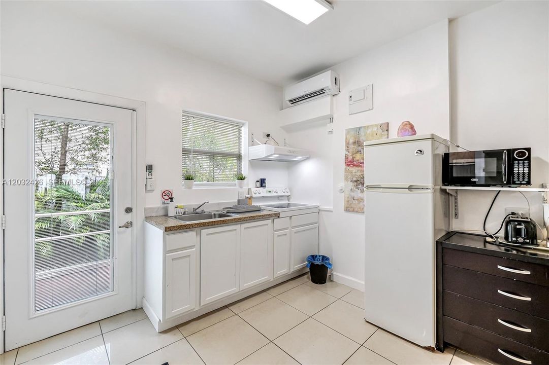 For Sale: $1,250,000 (0 beds, 0 baths, 3848 Square Feet)