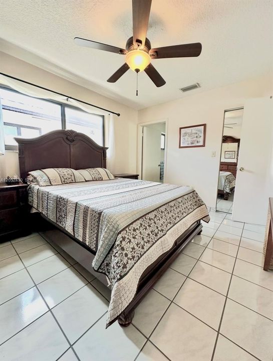 For Sale: $515,000 (3 beds, 2 baths, 1315 Square Feet)