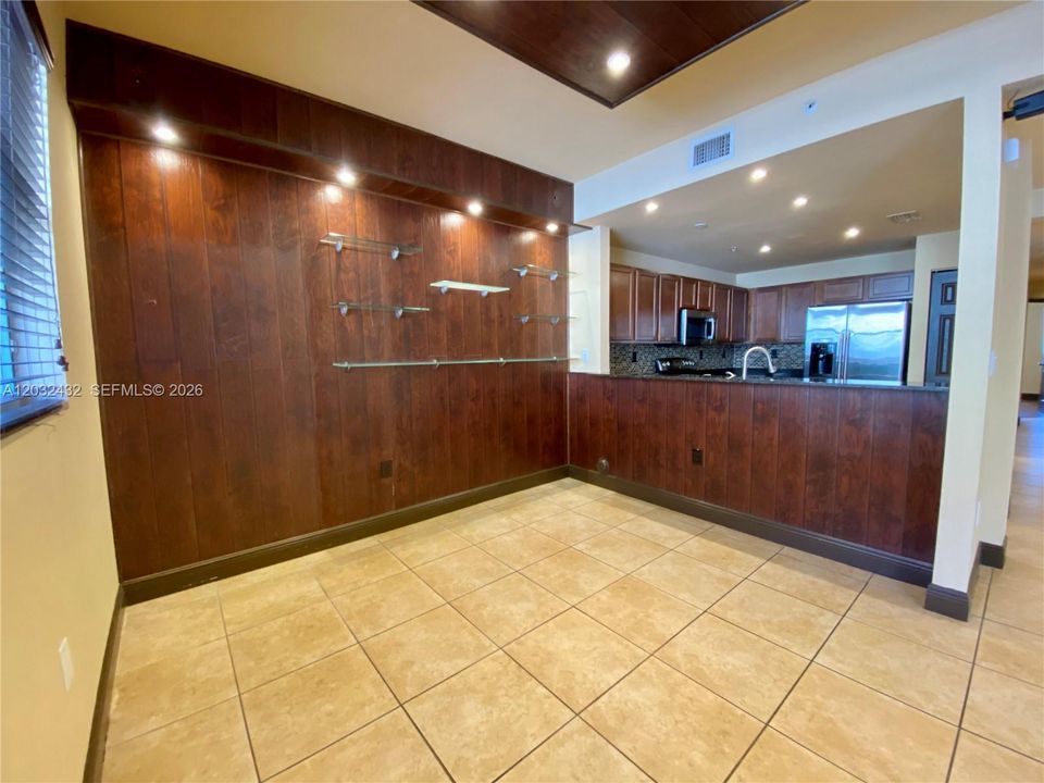 For Rent: $2,800 (3 beds, 2 baths, 1207 Square Feet)