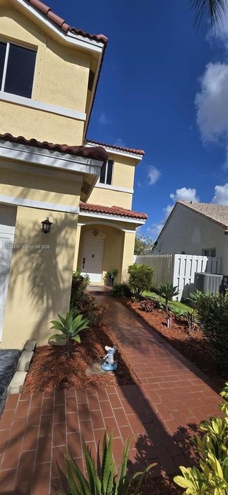 For Sale: $759,000 (4 beds, 2 baths, 1890 Square Feet)