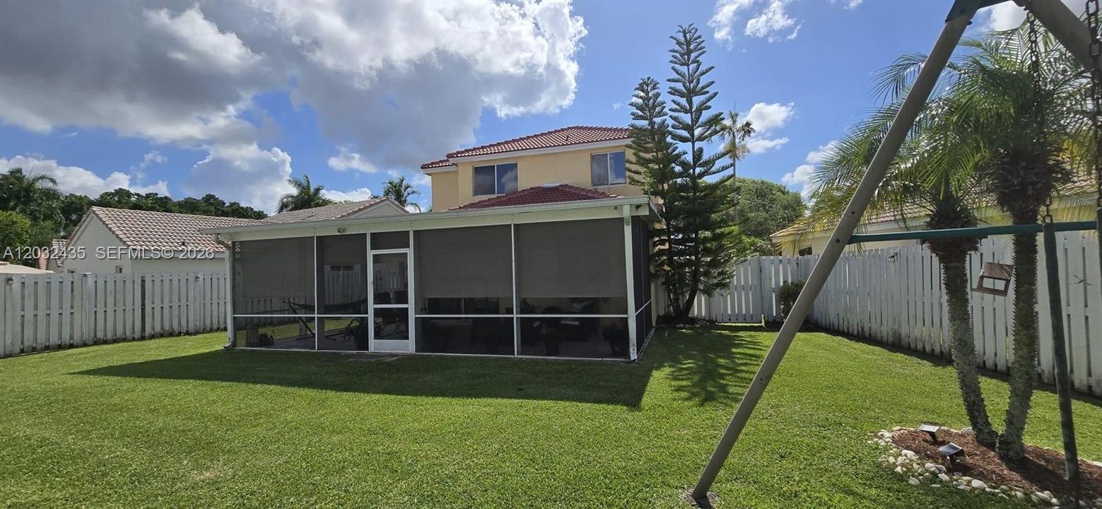For Sale: $759,000 (4 beds, 2 baths, 1890 Square Feet)