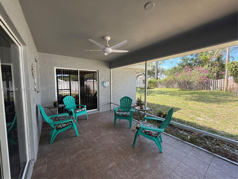 En Venta: $420,000 (3 camas, 2 baños, 1625 Pies cuadrados)